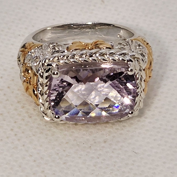 Victoria Wieck Jewelry - NWOT Rare Estate Victoria Wieck Lilac Amethyst Ring Size 6